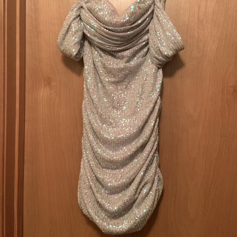 Fashions Nova pink sequence dress brand new never worn